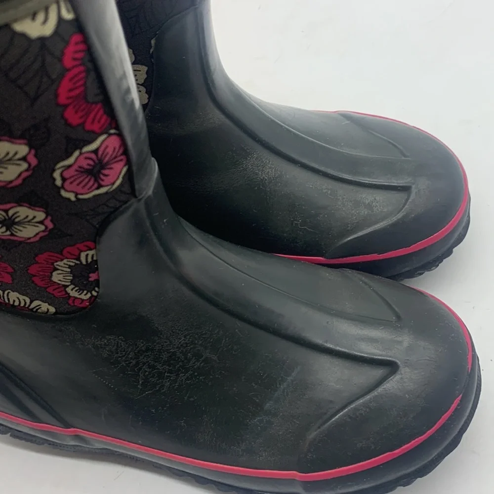 Bogs Classic Pansies Rain Winter Boots Girls Size 4 WRB4056A